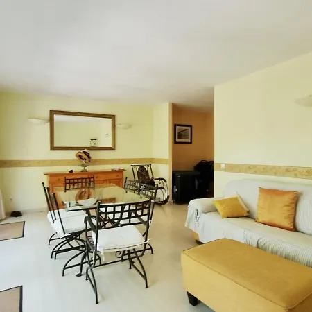 7926 Apartament In *